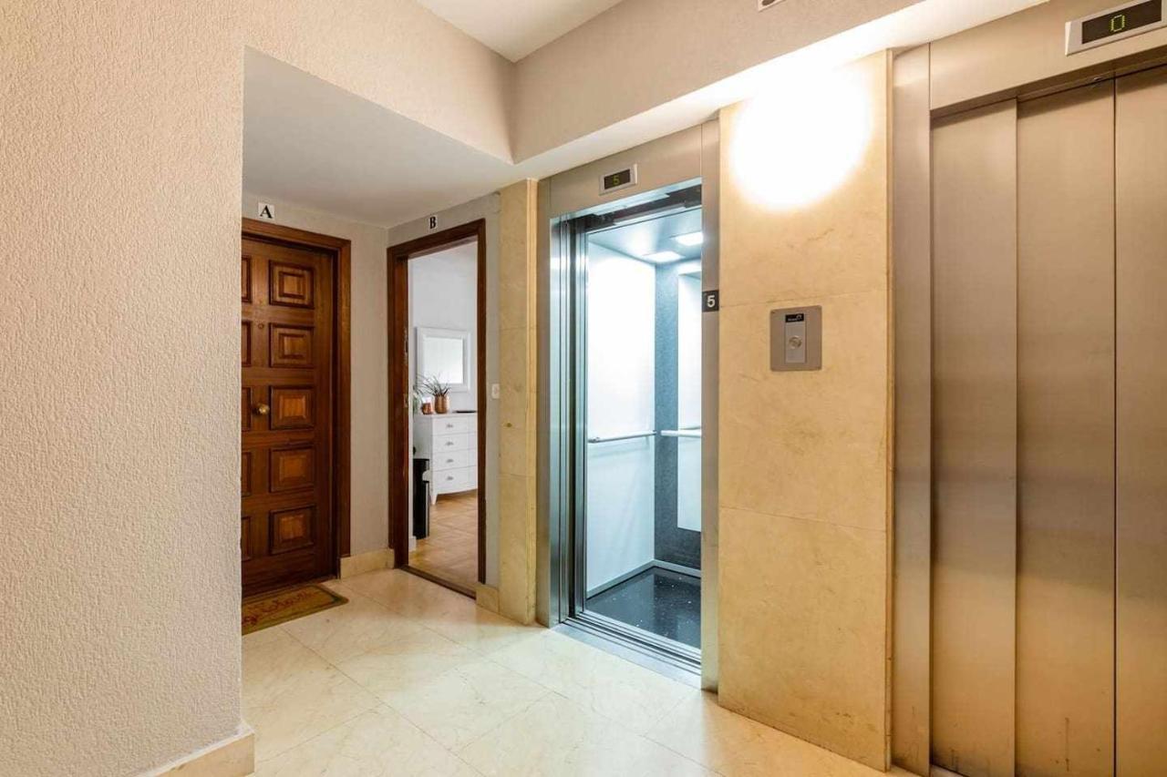 New Amara Suite Friends & Families Parking San Sebastian Exterior photo
